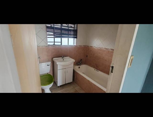 2 BEDROOM PROPERTY TO RENT IN LINDHAVEN